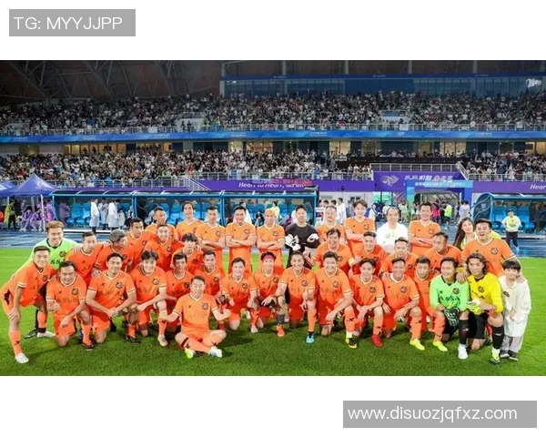 成都香港足球明星队携手共创友谊赛盛典展现足球魅力与团结精神