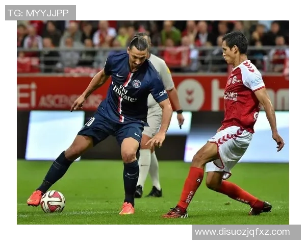 捕捉足球明星在赛场上精彩踢球瞬间的艺术表现与创作技巧