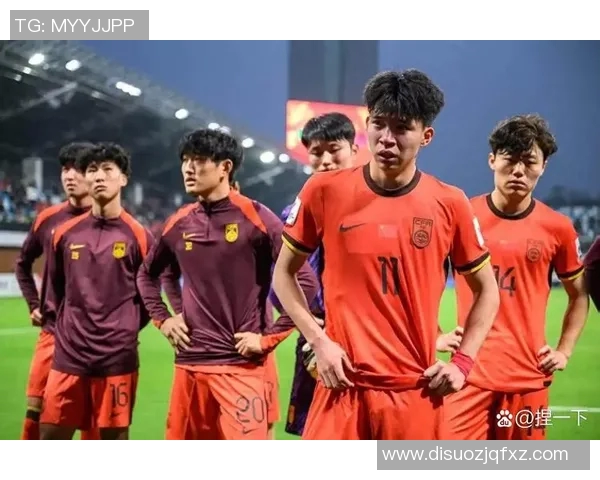 现代中国足球明星的崛起与挑战：从青训到国际舞台的奋斗历程